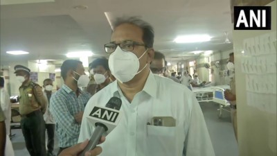 हैदराबाद में गांधी अस्पताल में कोविड को लेकर मॉक ड्रिल आयोजित किया गया।