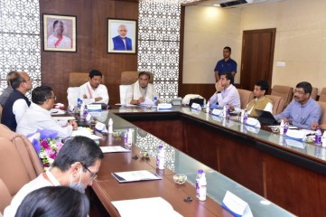 असम और मेघालय दोनों राज्यों के कैबिनेट मंत्री की अध्यक्षता में 3 क्षेत्रीय समितियां बनाएंगे, जो मतभेदों के शेष 6 क्षेत्रों में सीमा विवादों को हल करेंगे : हिमंत बिस्वा सरमा