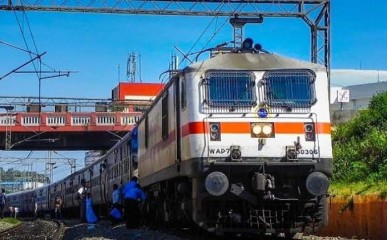 तूफान के कारण कोयम्बतूर-बरौनी स्पेशल सहित 16 ट्रेनों का परिचालन रद्द
