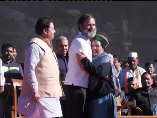 हिमाचल प्रदेश: कांग्रेस ने मुख्यमंत्री के शपथ ग्रहण समारोह में प्रतिभा सिंह को वाजिब सम्मान दिया