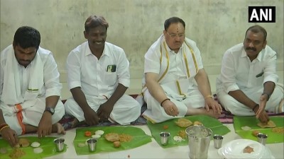शिवगंगा में भाजपा के राष्ट्रीय अध्यक्ष जे.पी. नड्डा ने भाजपा मंडल अध्यक्ष के आवास पर भोजन किया।