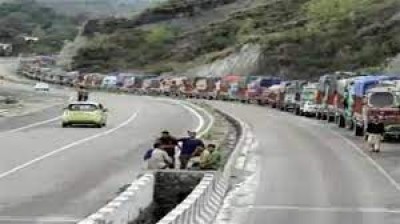 जम्मू-श्रीनगर राष्ट्रीय राजमार्ग पर यातायात सामान्य