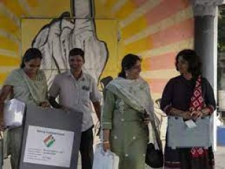 तेलंगाना में मतदान शुरू, 119 सीटों के लिए हो रहा है मतदान