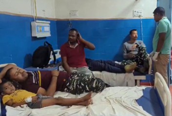 जगदलपुर : सीआरपीएफ जवानों से भरी एंबुलेंस रतेंगा में पलटी, 12 जवान घायल