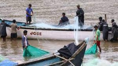 श्रीलंकाई नौसेना ने तीन भारतीय मछुआरों को किया गिरफ्तार