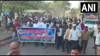महाराष्ट्र:प्याज किसानों को अपनी उपज की सही कीमत न मिलने के चलते किसानों ने नासिक