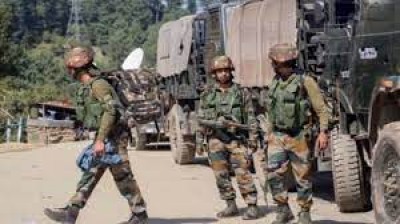 जम्मू-कश्मीर के राजौरी जिले में सुरक्षा बलों और आतंकवादियों के बीच मुठभेड़