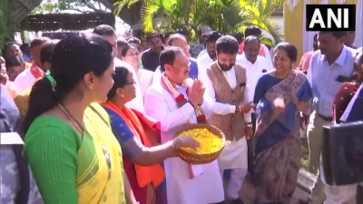 कर्नाटक: भाजपा के राष्ट्रीय अध्यक्ष जे.पी. नड्डा चिक्कमगलुरु में भाजपा महासचिव सी.टी. रवि के आवास पहुंचे।
