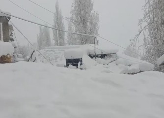 हिमाचल प्रदेश के पांच जिलों में बर्फबारी, चार एनएच समेत 350 सड़कें अवरूद्व