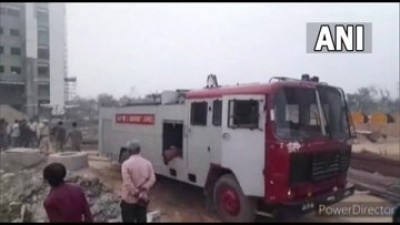 जम्मू-कश्मीर: सांबा में AIIMS की निर्माणाधीन इमारत में आग लगने की घटना सामने आई।
