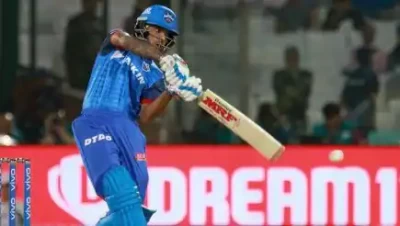 सनराइजर्स हैदराबाद को जीत के लिये 160 रन का लक्ष्य