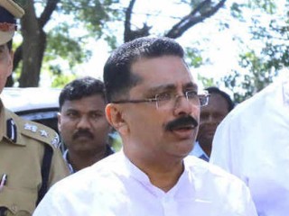केरल के मंत्री जलील के खिलाफ प्रदर्शन जारी, काफिले में बाधा पहुंचाने को लेकर दो लोग गिरफ्तार