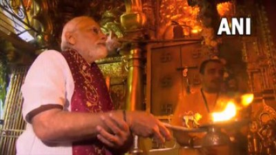 गुजरात: प्रधानमंत्री मोदी ने अंबाजी मंदिर में प्रार्थना की, गब्बर तीर्थ में ‘महा आरती’ में हुए शामिल