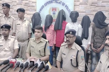 जमशेदपुर में तस्करी के छह आरोपित गिरफ्तार, 53 किलो गांजा बरामद