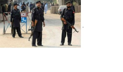 पाकिस्तान में दो अलग-अलग आतंकी हमलों में तीन पुलिसकर्मी मारे गए, दो घायल