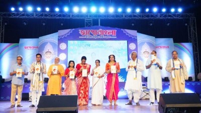 ममता ने कोलकाता में दुर्गा पूजा पंडालों का उद्घाटन किया