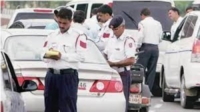 लद्दाख यातायात पुलिस ने अप्रैल के अंत तक 1.50 करोड़ रुपये से अधिक का जुर्माना वसूला