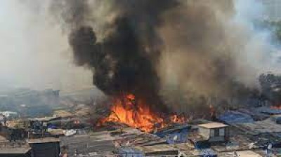 मुंबई के धारावी झुग्गी बस्ती इलाके में भीषण आग, कोई हताहत नहीं