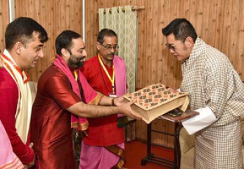 भूटान नरेश तीन दिवसीय यात्रा पर असम पहुंचे, कामाख्या मंदिर में पूजा-अर्चना की