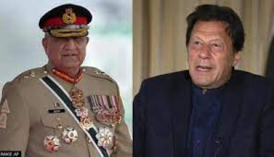 इमरान खान ने बाजवा पर उनकी सरकार के खिलाफ साजिश रचने का आरोप लगाया