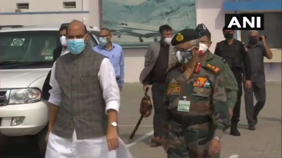 रक्षा मंत्री राजनाथ सिंह लद्दाख के अपने तीन दिवसीय दौरे पर रवाना हुए।