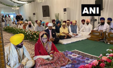 मुख्यमंत्री भगवंत मान के विवाह समारोह में शामिल हुए। शादी की रस्में चंडीगढ़ में उनके घर पर शुरू हुई।