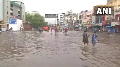 तमिलनाडु : चेन्नई में भारी बारिश और बाढ़, 14 लोगों की मौत