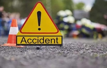 रोहड़ू में कार दुर्घटनाग्रस्त, दो बच्चों सहित पांच घायल