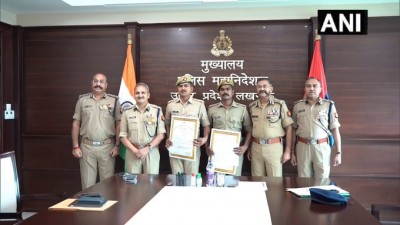 DGP डी.एस. चौहान ने उन पुलिस कांस्टेबलों को पुलिस मुख्यालय पर सम्मानित किया,