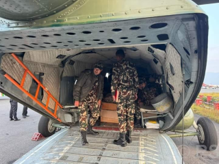 नेपालगंज हवाई अड्डे और सैन्य बैरक हेलीपैड पर एक एम्बुलेंस तैनात करने के निर्देश दिए गए