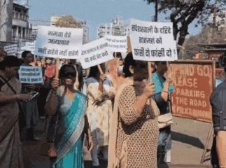 भोपाल: संदेशखाली के आरोपी शाहजहां को फांसी देने की मांग को लेकर महिलाओं ने किया प्रदर्शन