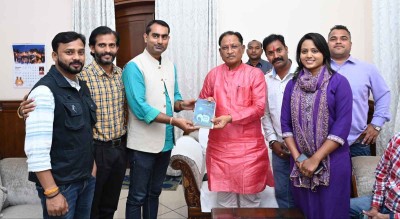 मुख्यमंत्री से रायपुर प्रेस क्लब के नवनिर्वाचित पदाधिकारियों ने की मुलाकात