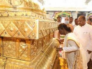 राष्ट्रपति मुर्मू ने भगवान वेंकटेश्वर के प्राचीन मंदिर में की पूजा-अर्चना