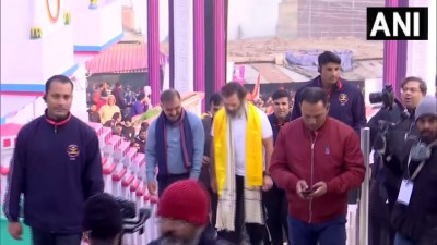 हिमाचल प्रदेश  राहुल गांधी ने पार्टी की भारत जोड़ो यात्रा के दौरान घाटोटा में शिव मंदिर में दर्शन