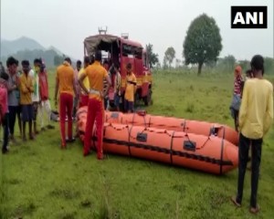 ओडिशा में चित्रकोंडा पुलिस स्टेशन की सीमा में सिलेरू नदी में नाव पलटने से 8 प्रवासी मज़दूर लापता