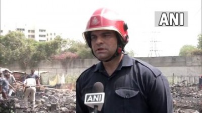 दिल्ली: शास्त्री पार्क इलाके में झुग्गियों में आग लगी। फायर ब्रिगेड ने आग पर काबू पा लिया है।