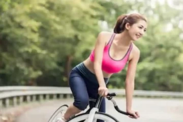 शारीरिक रूप से फिट रहने के लिए  रोज साइकिल चलाना कितना लाभदायक, जानिए