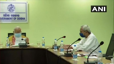 प्रधानमंत्री नरेंद्र मोदी ने ओडिशा में चक्रवात यास के प्रभाव पर मुख्यमंत्री नवीन पटनायक के साथ बैठक की।