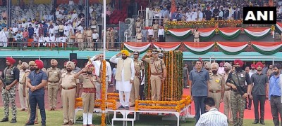 पंजाब के मुख्यमंत्री भगवंत मान ने स्वतंत्रता दिवस पर लुधियाना के गुरु नानक स्टेडियम में तिरंगा फहराया।