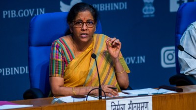 प्रधानमंत्री मोदी के नेतृत्व में मूलभूत बदलाव लेकर आई राजग सरकार : सीतारमण