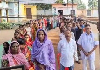 लोकसभा चुनाव : कड़ी सुरक्षा के बीच दूसरे चरण में छग की 3 सीटों पर मतदान शुरू, मतदाताओं में दिखा उत्साह