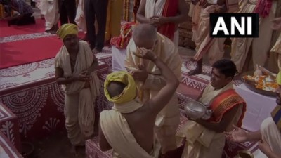 पुरी में मुख्यमंत्री नवीन पटनायक ने जगन्नाथ मंदिर परिक्रमा प्रकल्प का शिलान्यास किया।
