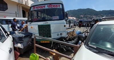 शिमला में बस चालक की लापरवाही ने ढाया कहर, महिला की गई जान, एक की हालत नाजुक