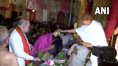 केंद्रीय गृह मंत्री अमित शाह ने जन्माष्टमी के मौके पर अहमदाबाद के इस्कॉन मंदिर में पूजा-अर्चना की।