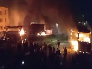 (मणिपुर हिंसा प्रारंभिक लीड) चुराचांदपुर में उपायुक्त और एसपी कार्यालय आग के हवाले, तीन की मौत