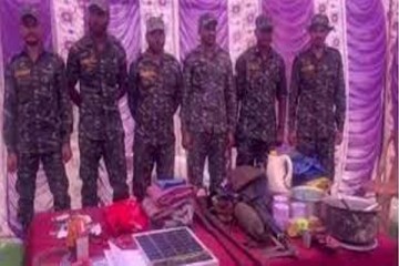 पुलिस ने माओवादियों के ठिकाने से कंडोम, गर्भ निरोधक गोलियां, गर्भावस्था जांच किट बरामद किए