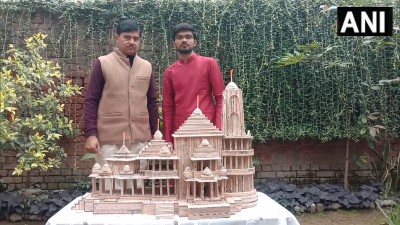 उत्तर प्रदेश: स्क्रैप आर्ट मेकर तुषार शर्मा ने अपशिष्ट पदार्थ राम मंदिर का मॉडल बनाया। तुषार शर्मा