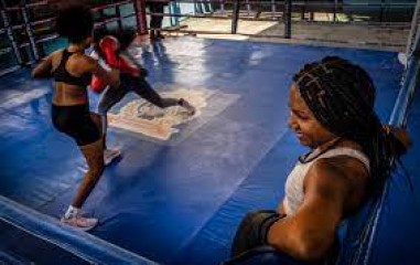 क्यूबा ने महिला मुक्केबाजों को प्रतिस्पर्धी मुकाबले खेलने की स्वीकृति दी